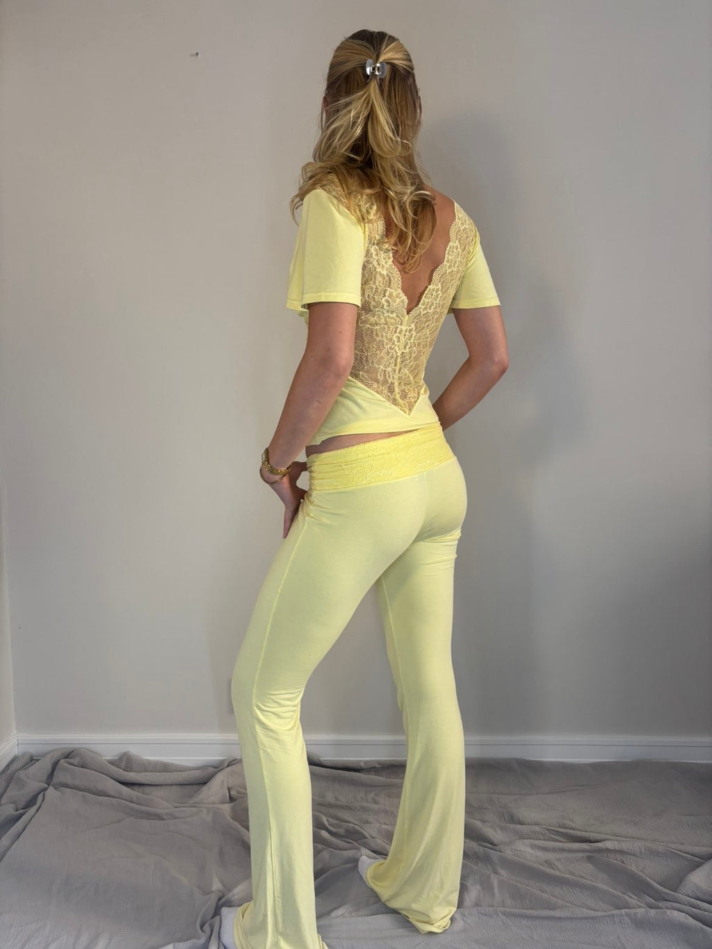 Lacy set butter